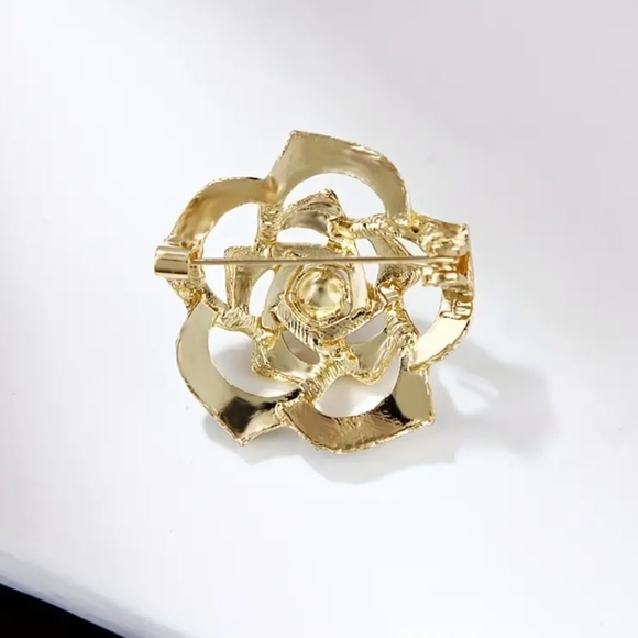 Exquisite Rhinestone Camellia Brooch Pin - Picture 3 of 4